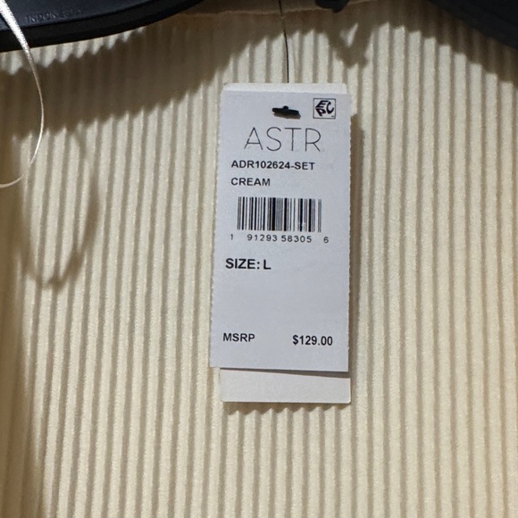 ASOS Cream Ribbed Knit Set - Picture 2 of 3